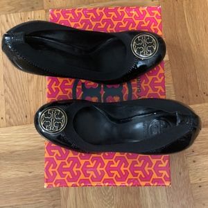 Tory Burch Caroline Mid Heel
